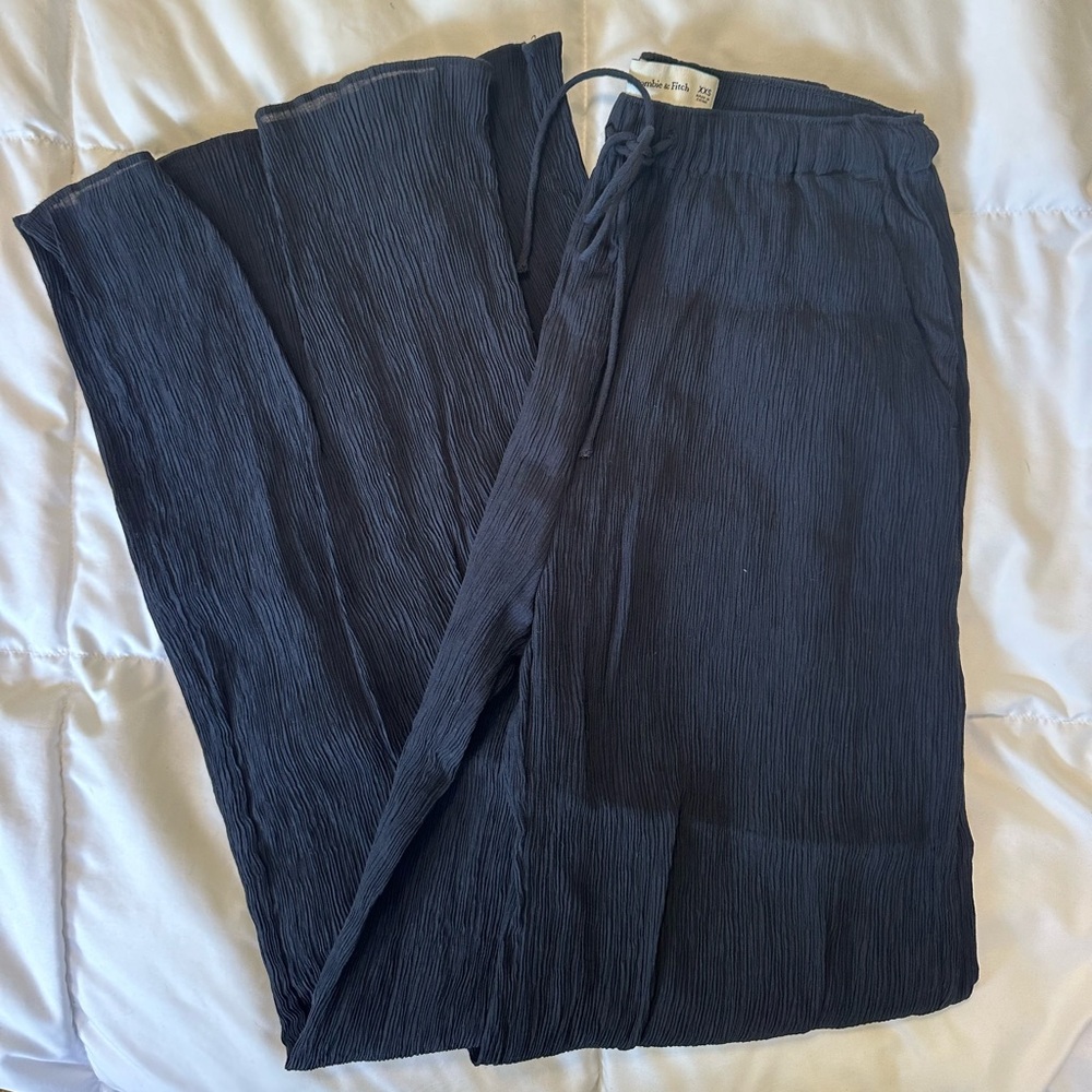 Abercrombie Crinkle Pant XXS